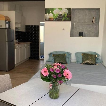 Magnifique Studio Au 2Eme Etage, A Proximite De La Gare Du Midi! Brusel Exteriér fotografie