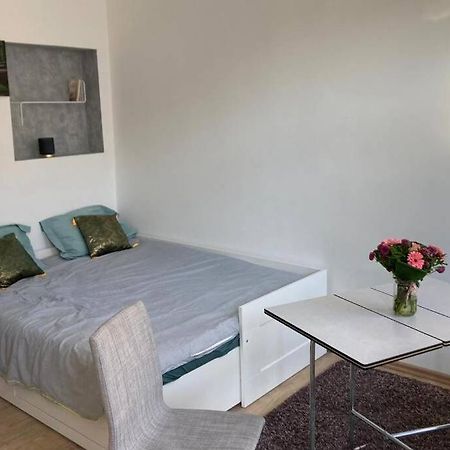 Magnifique Studio Au 2Eme Etage, A Proximite De La Gare Du Midi! Brusel Exteriér fotografie