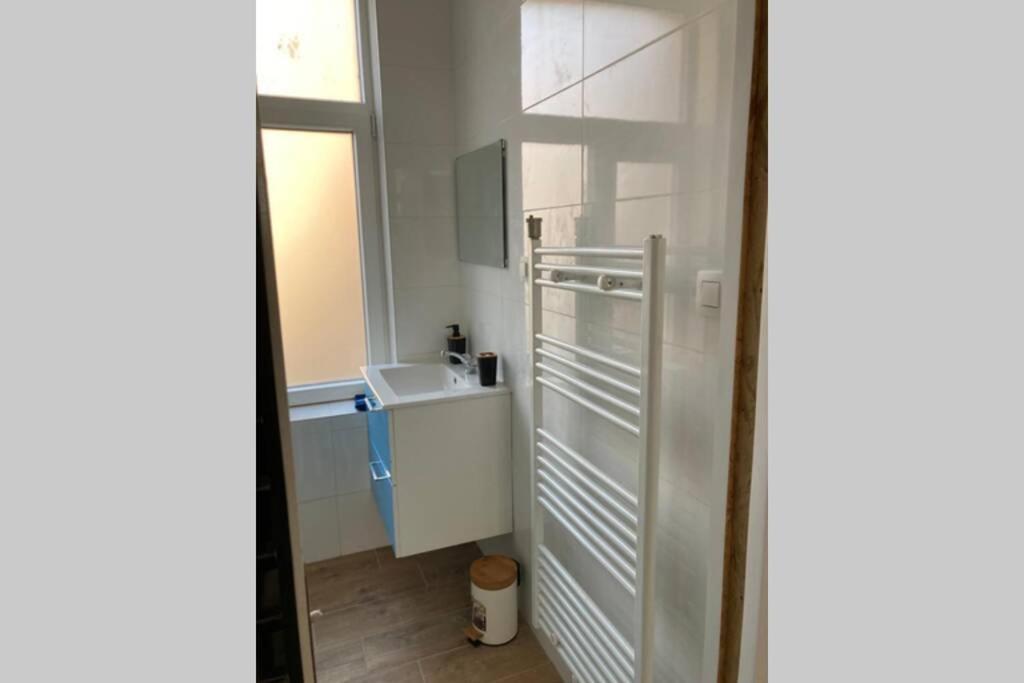Magnifique Studio Au 2Eme Etage, A Proximite De La Gare Du Midi! Brusel Exteriér fotografie